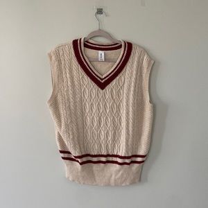 Sweater vest crème and burgundy